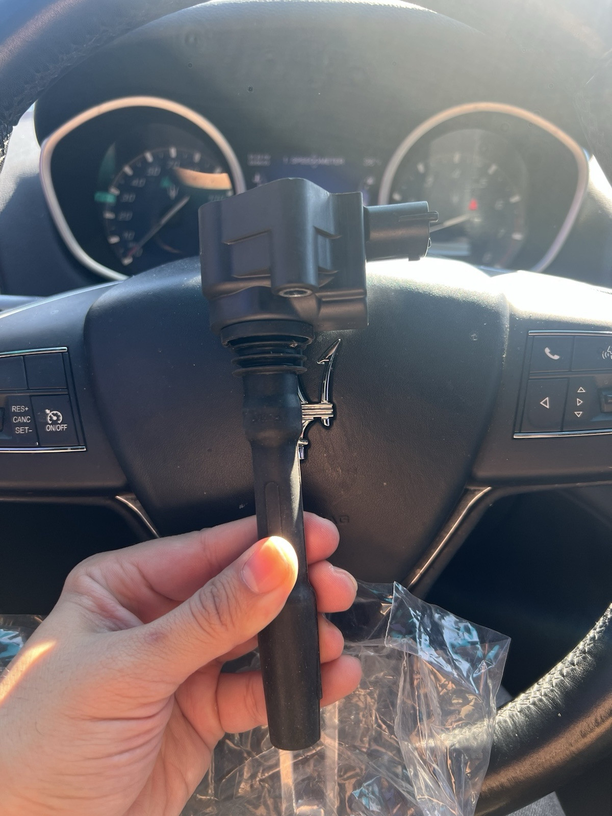 Genuine Maserati ignition Coil for Ghibli, Levante, Quattroporte, 288233￼