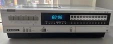 Sanyo VCR-4400 VTG Video Cassette Player Recorder Betamax BII/III Powers On