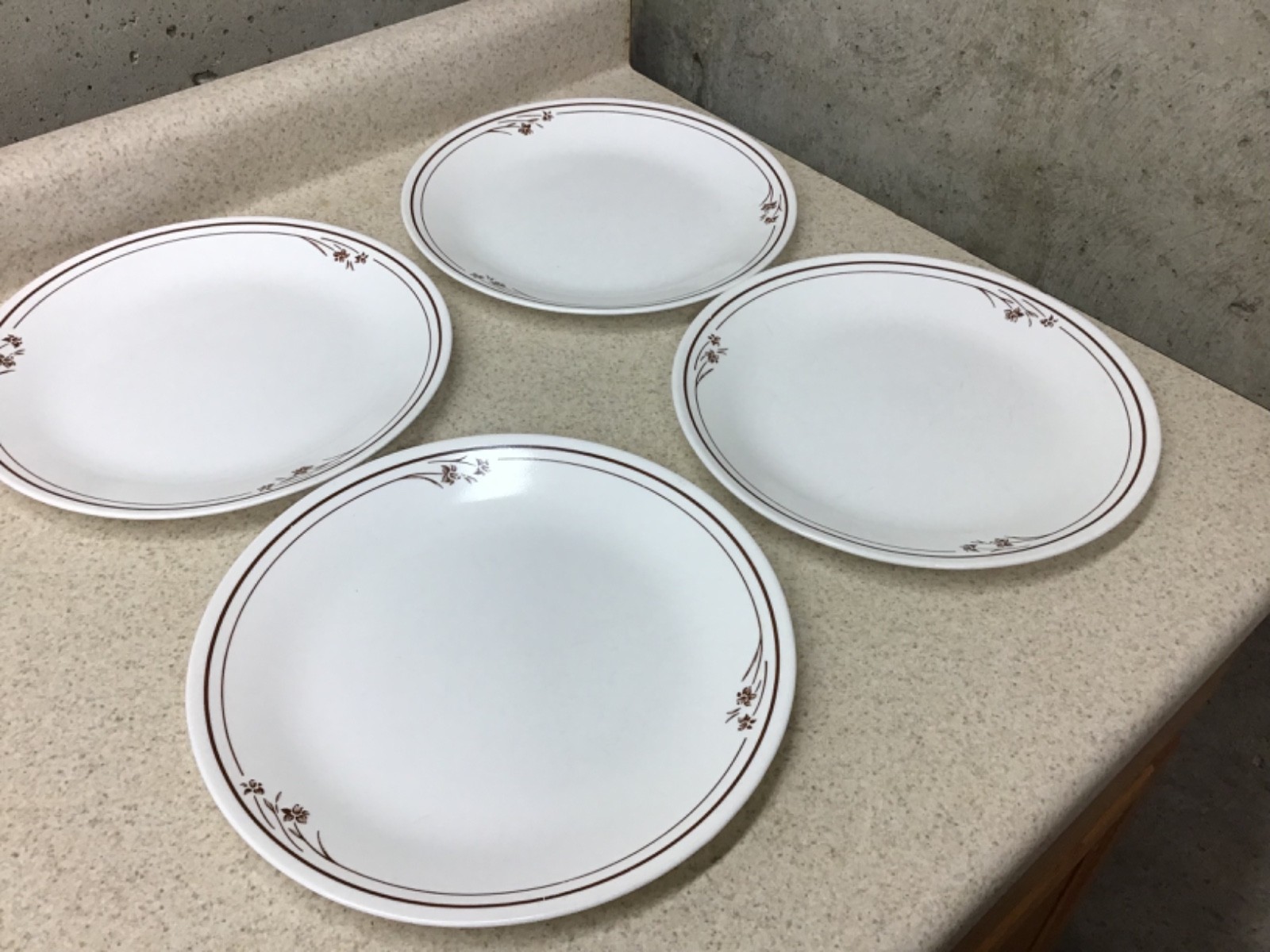 Of 4 Vintage Corelle By Corning "melody" Dinner Plates Brown