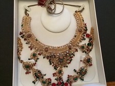 A Kundan Necklace Set