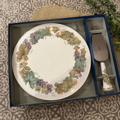 Royal Worcester England Vintage Vine Harvest Cake Plate & Slicer Set NEW RARE