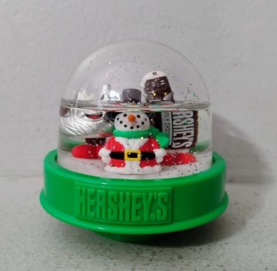 Vintage 2000 Hershey Kisses Christmas Miniature 2.5'' Plastic Snow Globe