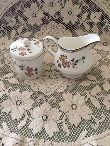 Wedgwood Swallow teiera ~ crema ~ zuccheriera ~ ossa Cina ~ made in England ~ - Foto 7 di 8