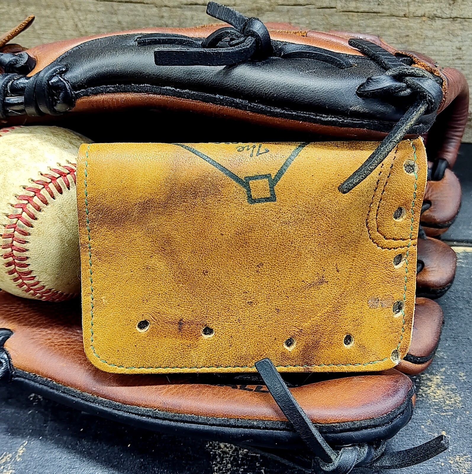 "Professional Edge" SSK Baseball Glove Leather Wallet