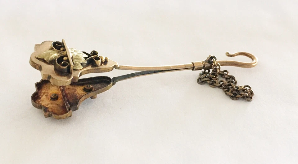 Antiguo gancho/pañuelo/portaguantes victoriano 10k Foto 3 de 4