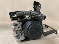 2004-2007 Toyota Highlander ABS Anti Lock Brake Control Pump Assembly  FWD OEM