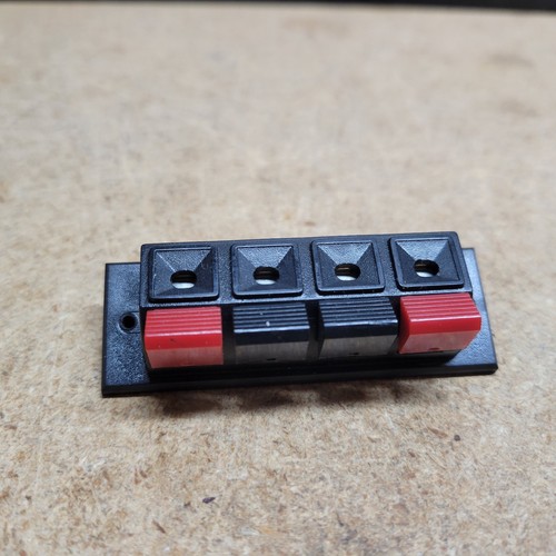 Marantz SR-2000 Speaker connector