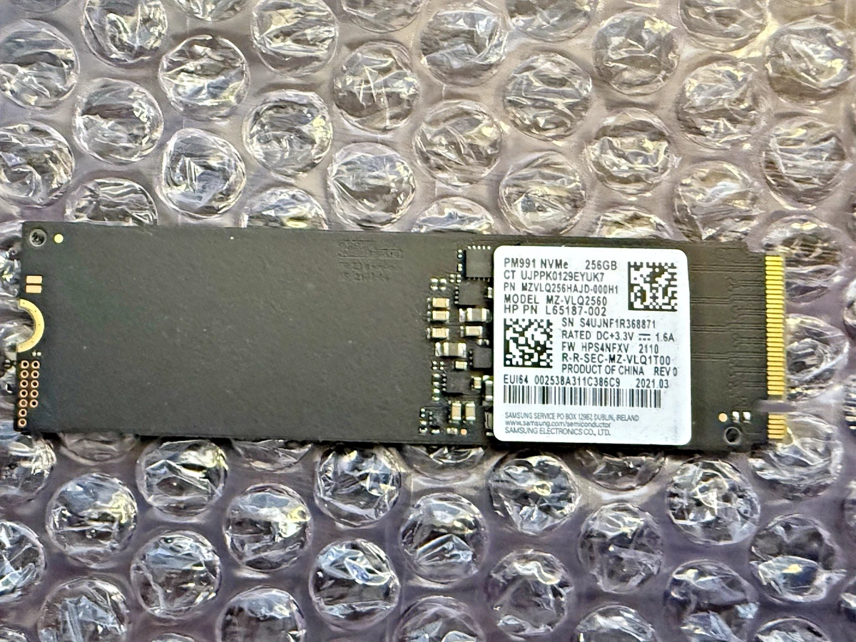コッチ　SAMSUNG M.2 SSD 256GB 15枚 Samsung M.2 Interface Solid State Drives 256 GB Storage Capacity