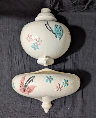 Vintage Hull Pottery Butterfly Floral MCM/Retro Ceramic Wall Planter