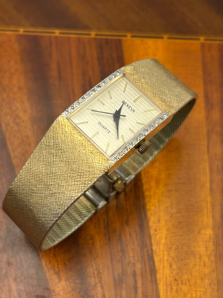 Reloj de Cuarzo Geneva Vintage Tono Dorado Bisel Diamante Genuino 22mm - Batería Nueva Foto 3 de 4
