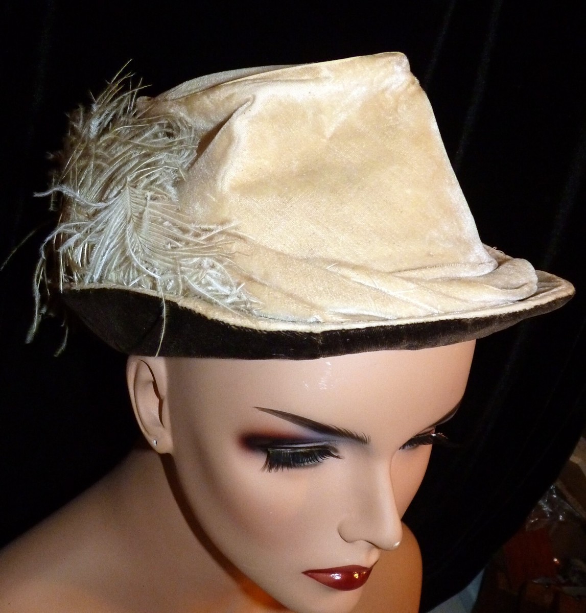 Vintage Tan Velvet Hat Vintage 1940s 1950s Dowa Black Tan Velvet Hat Hudson main image 4
