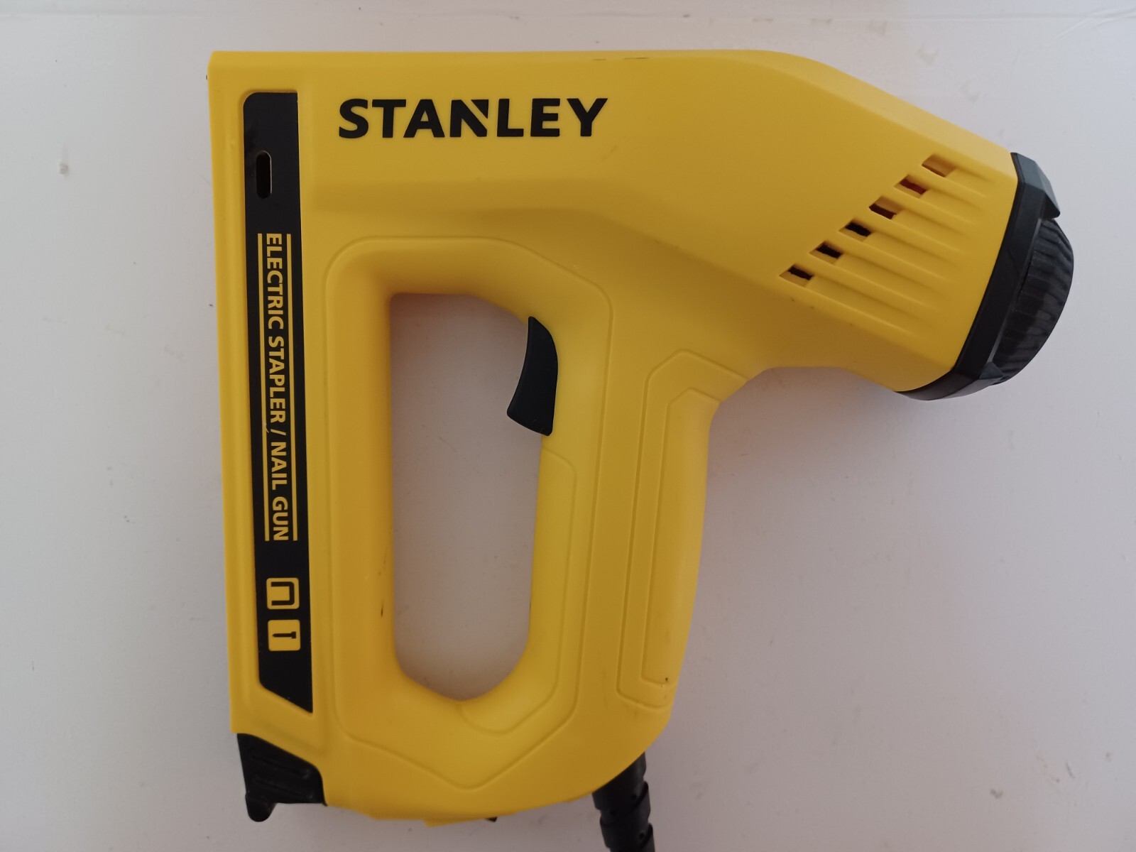 Stanley TRE550Z Staple And Brad Nail Gun Electric 682619 Yellow
