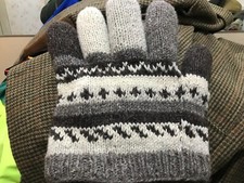 NAPAL,YETI CLOTHING CO MANS WINTER SNOWBOARD HAT,RARE BIG HAND,GLOVE,KNITTED