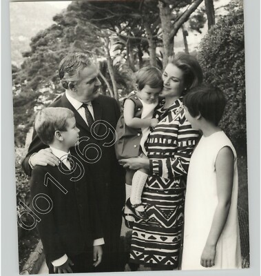 MONACO Prince RAINIER and Prince GRACE Royal Family Portrait 1960s Press Photo