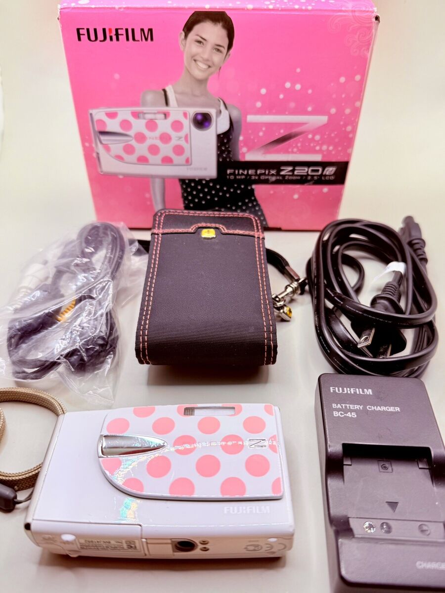 Fuji Finepix Z20 Camera Digital Polka Dot Battery SD Card Fuji Finepix Z20 Camera Digital Polka Dot Battery SD Card