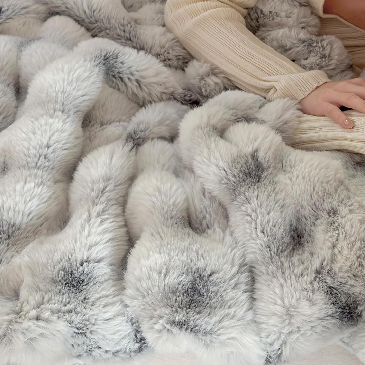 Luxury 1000GSM Reversible 3D Bubble Throw Blanket, Ultra Soft Faux Fur 60x80