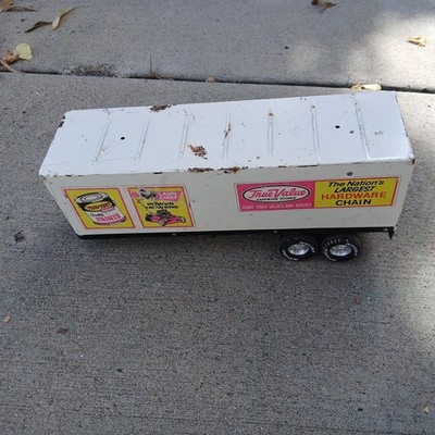1970'S/80'S NYLINT Pressed Steel 18-Wheeler True Value Hardware (Trailer Only)