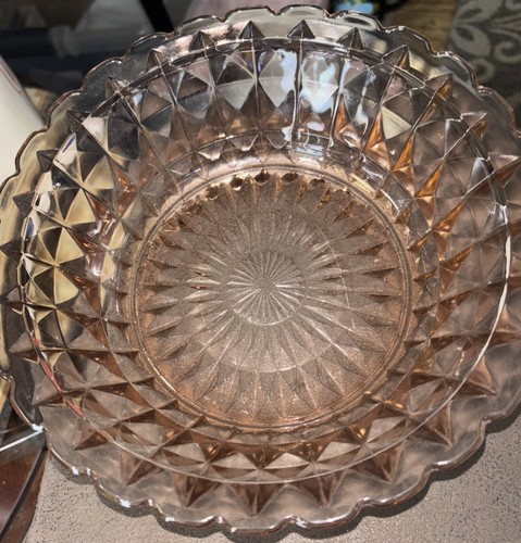Jeannette Depression Glass 8" Pink Windsor Diamond Bowl - Picture 2 of 6