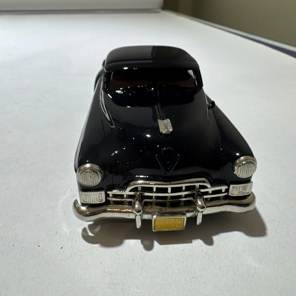 Brooklin BRK40 1948 Cadillac Dynamic Fastback cupé 1:43 metal blanco Foto 2 de 4