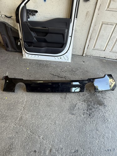 RIVIAN R1S 2022 2023 2024 2025 2026 FRONT BUMPER COVER OEM