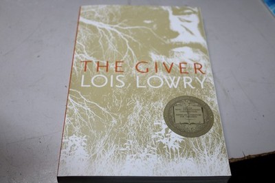The Giver (Giver Quartet) - Paperback By Lowry, Lois - New