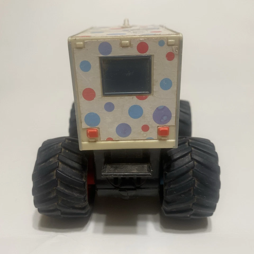 Disney Pixar автомобили автомобиля мультяшки Deluxe Monster Truck I-Screamer пластик 1:55 2013 - Изображение 3 из 4