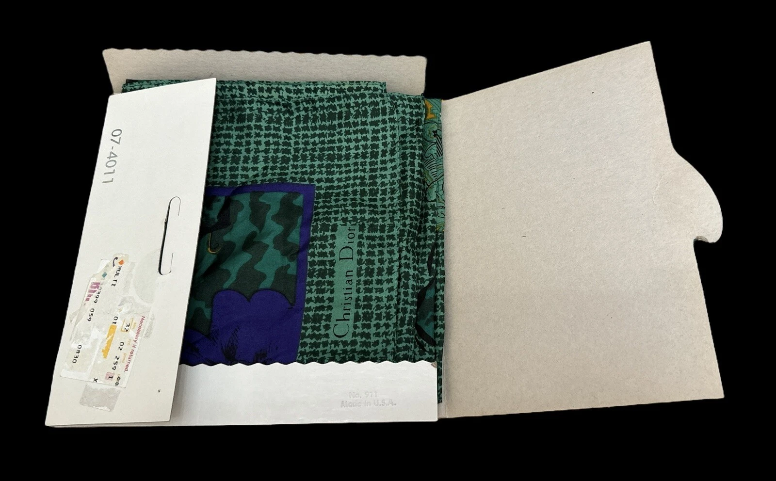 Écharpe en soie Christian Dior avec boîte, environ 30 31 pouces vert violet paillette