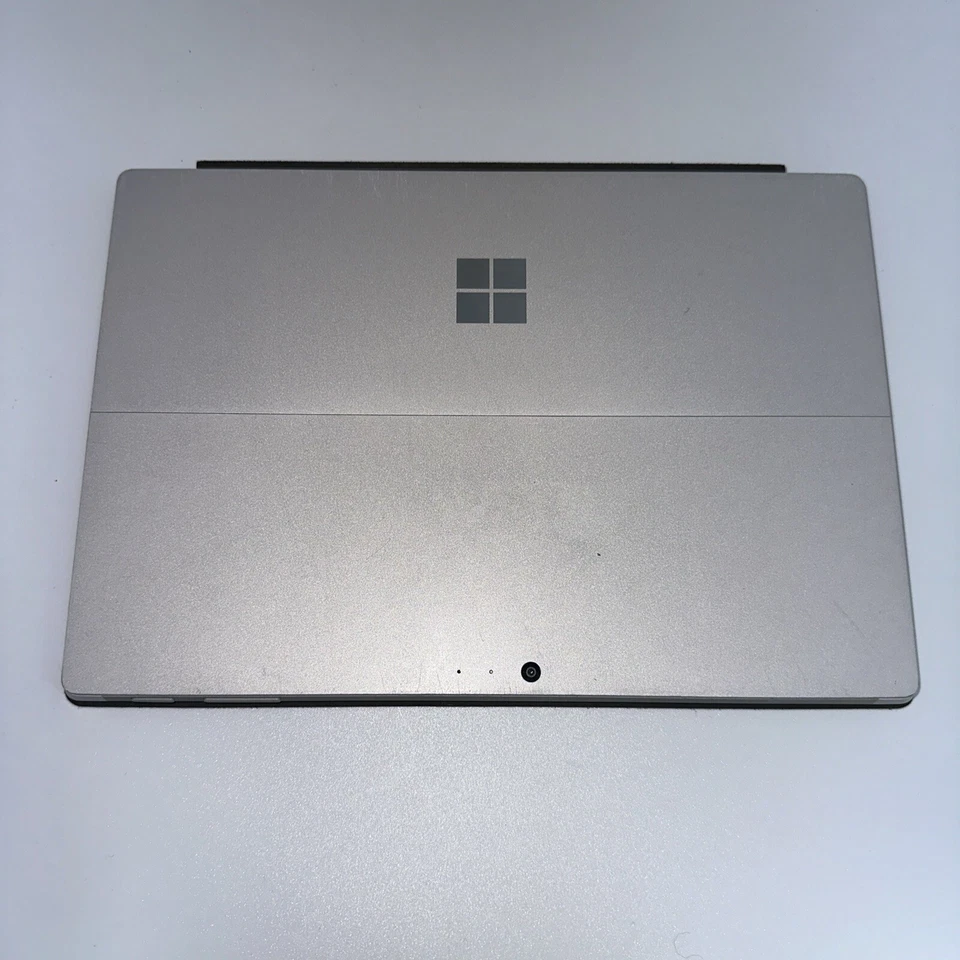 MicroSoft Surface Pro 4 (1724) 12.3in 2.50GHz i7 8GB 256GB SSD Windows 10 Pro - Image 4 of 4