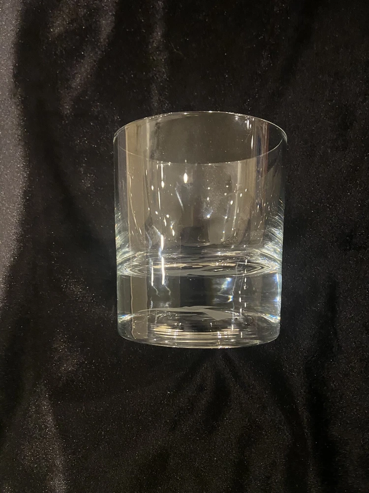 Tumbler With Dove Etched Bottom