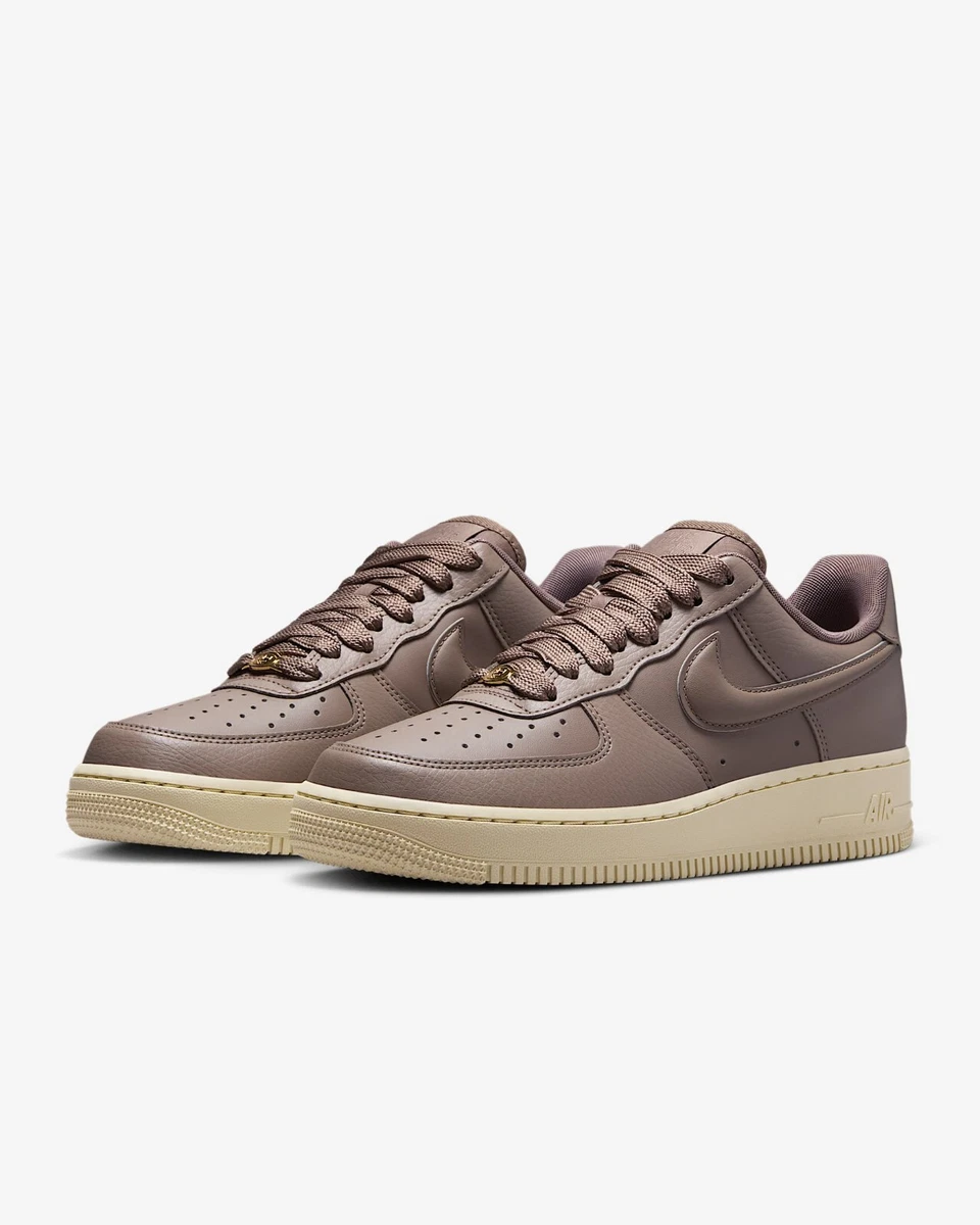 ナイキ ウィメンズ エアフォース 1 ロー ミンク ブラウン Nike Air Force 1 '07 Mink Brown Puffy Swoosh W for sale | eBay