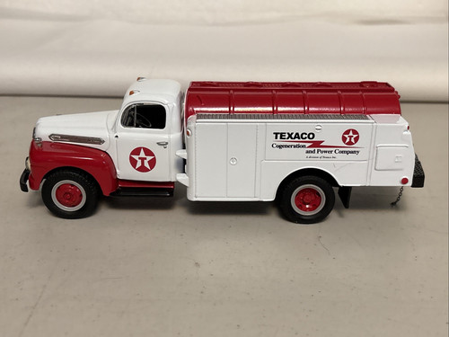 FIRST GEAR 1/34 1951 FORD F-6 FUEL TANKER-TEXACO-1994 Employee Issue-White w/Red - Picture 3 of 10