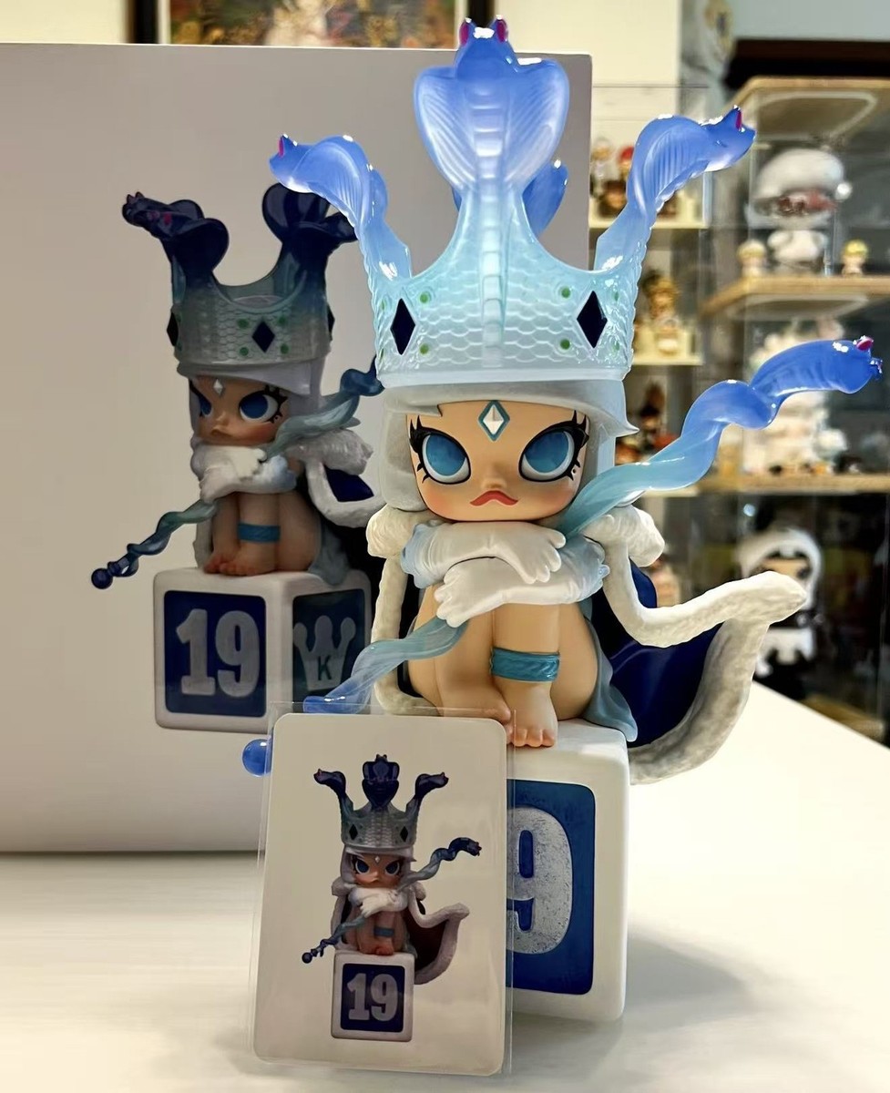 POP MART MOLLY 19TH ANNIVERSARY STATUE SILVER LINING SEALED BOX
