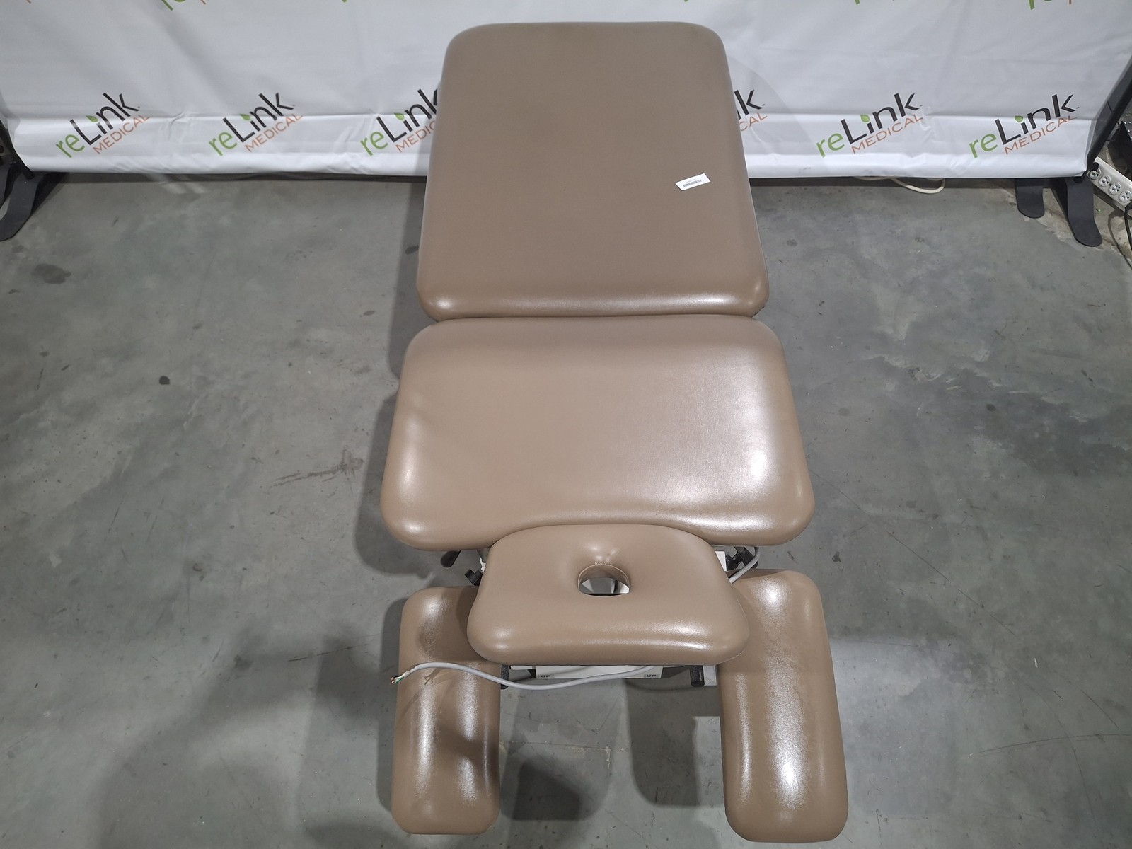 Armedica AMBAX5000 5 Section Hi-Lo Treatment Table