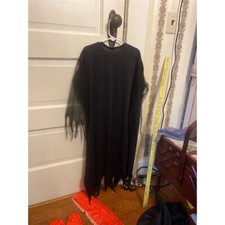 Kids witches costume with spider web details