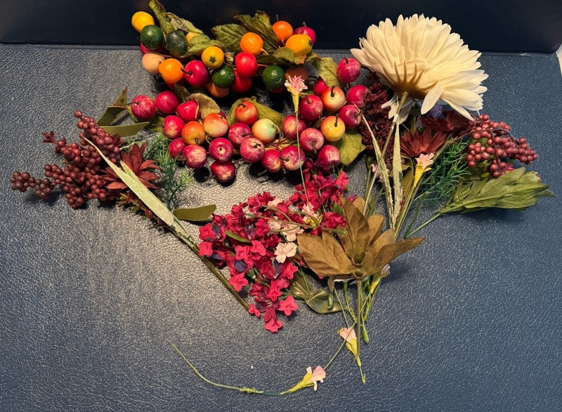 Artificial Flowers Misc Lot Foliage Craft Decor Wedding Party Holiday Home Decor