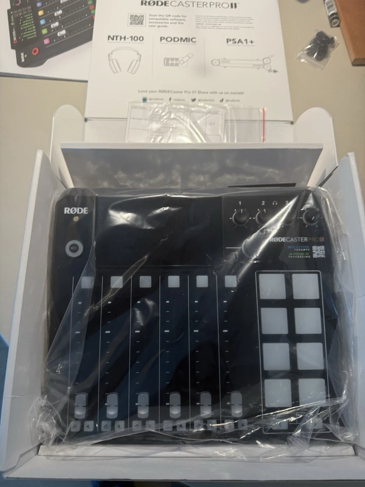 RODECASTER Pro II Podcast Bundle For 3+ sE V7 Mics, 3 Headsets Audi-Technica. - Image 3 of 4