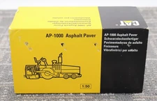 NZG Barber Greene CAT AP-1000 Asphalt Paver 3881 1:50 in Box Germany