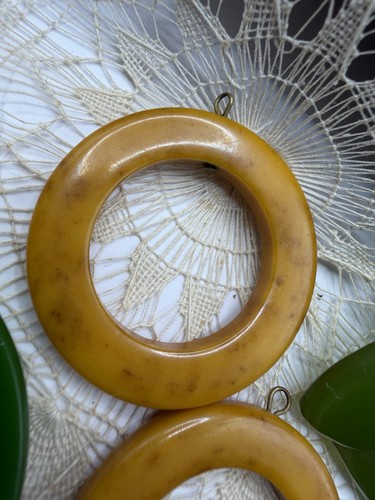 Vintage Green Carved Bakelite Lot Buckles/Tshirt Ties & Butterscotch Pendants - Picture 6 of 9