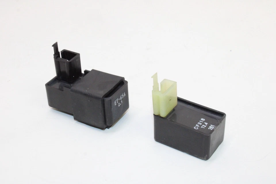 2003 HONDA SHADOW ACE 750 VT750CD DELUXE OEM RELAY SWITCH PAIR - Image 3 of 4