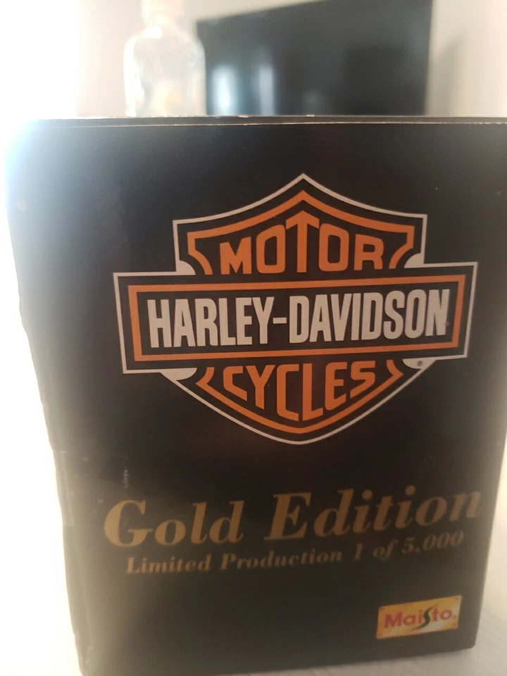 Maisto Harley Davidson Gold Edition Die Cast 24k Motorcycle 1:18 in Sealed Box - Image 3 of 4