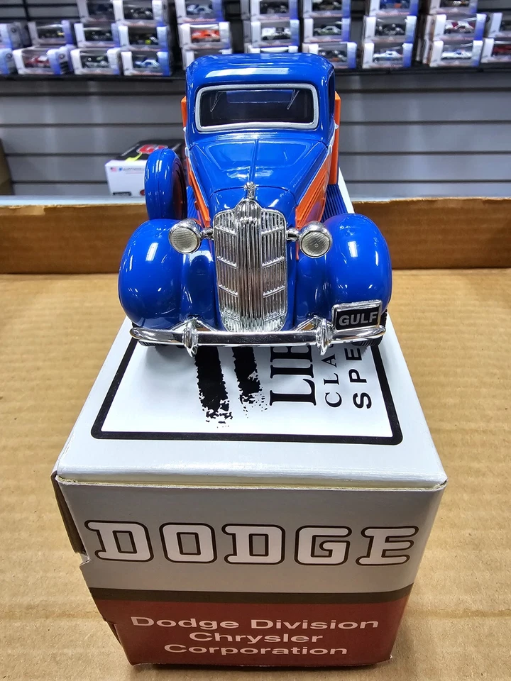 Gulf Liberty Classics By Spec Cast 1936 Dodge Tanker 1/28 scale  Bank - Image 2 of 4