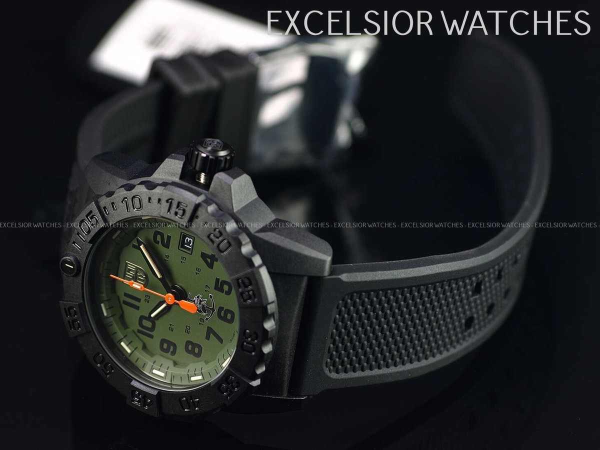 Luminox ルミノックス　XS.3517.NQ.SET　交換バンド＆工具付き Luminox Navy Seal Men's Quartz Watch Black Green 45 mm Date