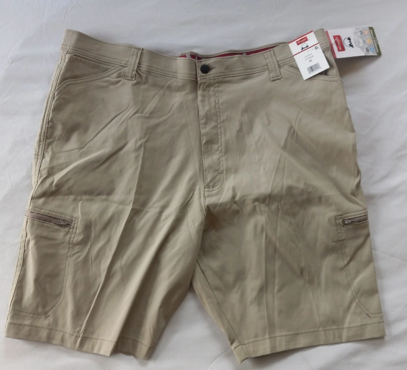 NEW Wrangler Men's Size 42 Performance Zip Cargo Shorts UPF 30 Flex Beige NWT