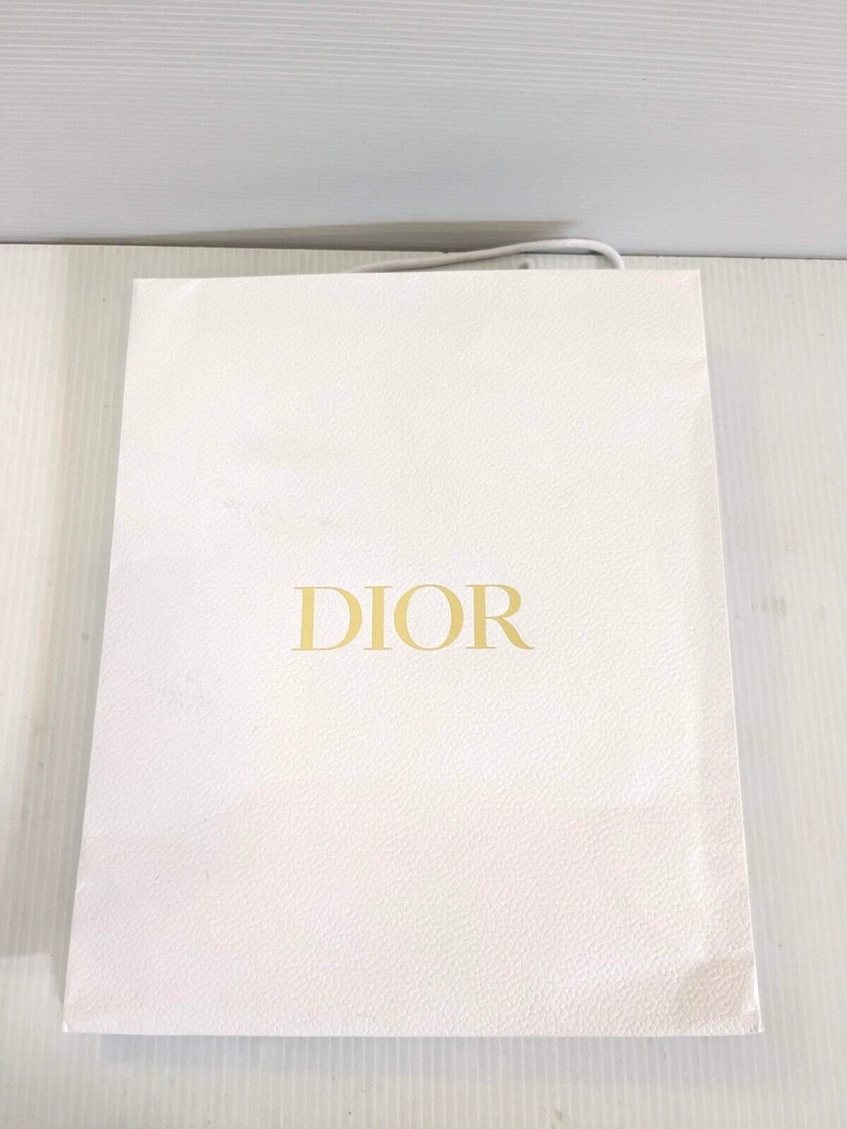 Authentique sac shopping Dior blanc fourre tout cadeau   17,5