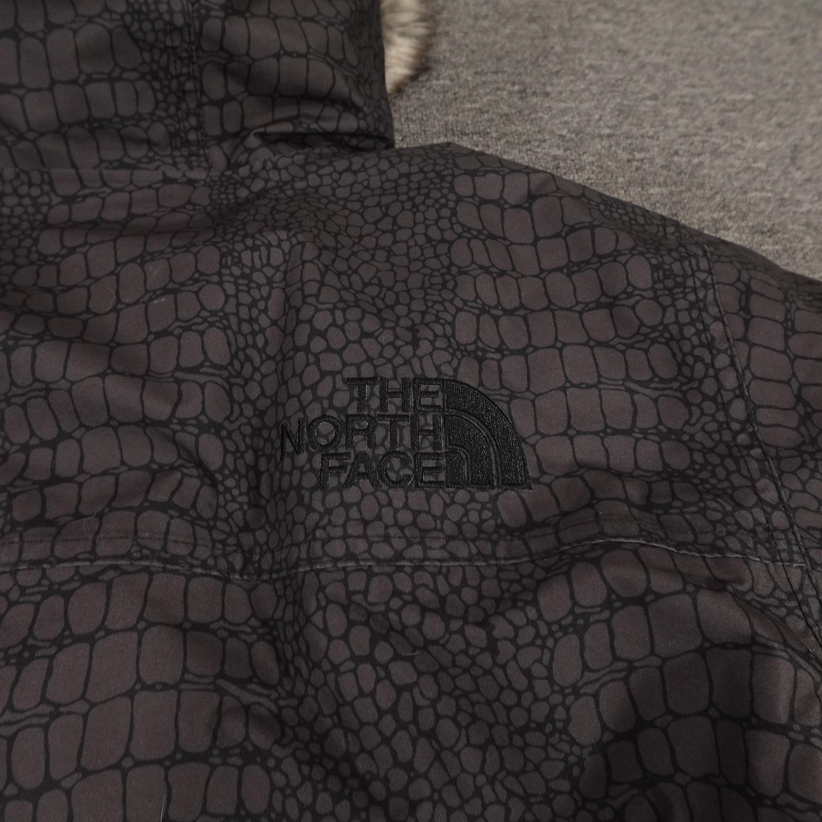 North Face Jacket Medium Gray Down Coat Croc Gato… - image 15