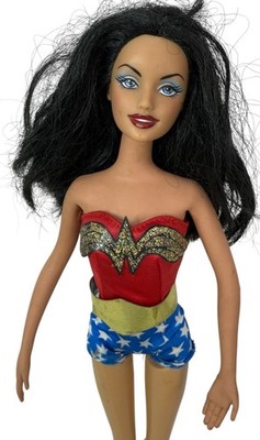 Vintage 2004 Wonder Woman Barbie Doll H1669 DC Comics Superhero