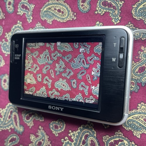 Sony Cybershot DSC-T2 8.1MP Digital Camera Tested + Charger, Battery, Card - Picture 10 of 19