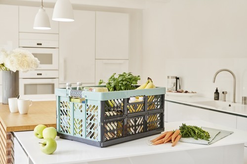 3 x Extra Strong Folding Plastic Stacking Crates with 1 x Cool Bag Insert - Picture 8 of 9