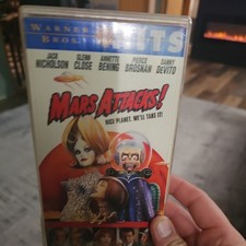 MARS ATTACKS! VHS 1997 Warner Home Video Jack Nicholson, Danny DeVito