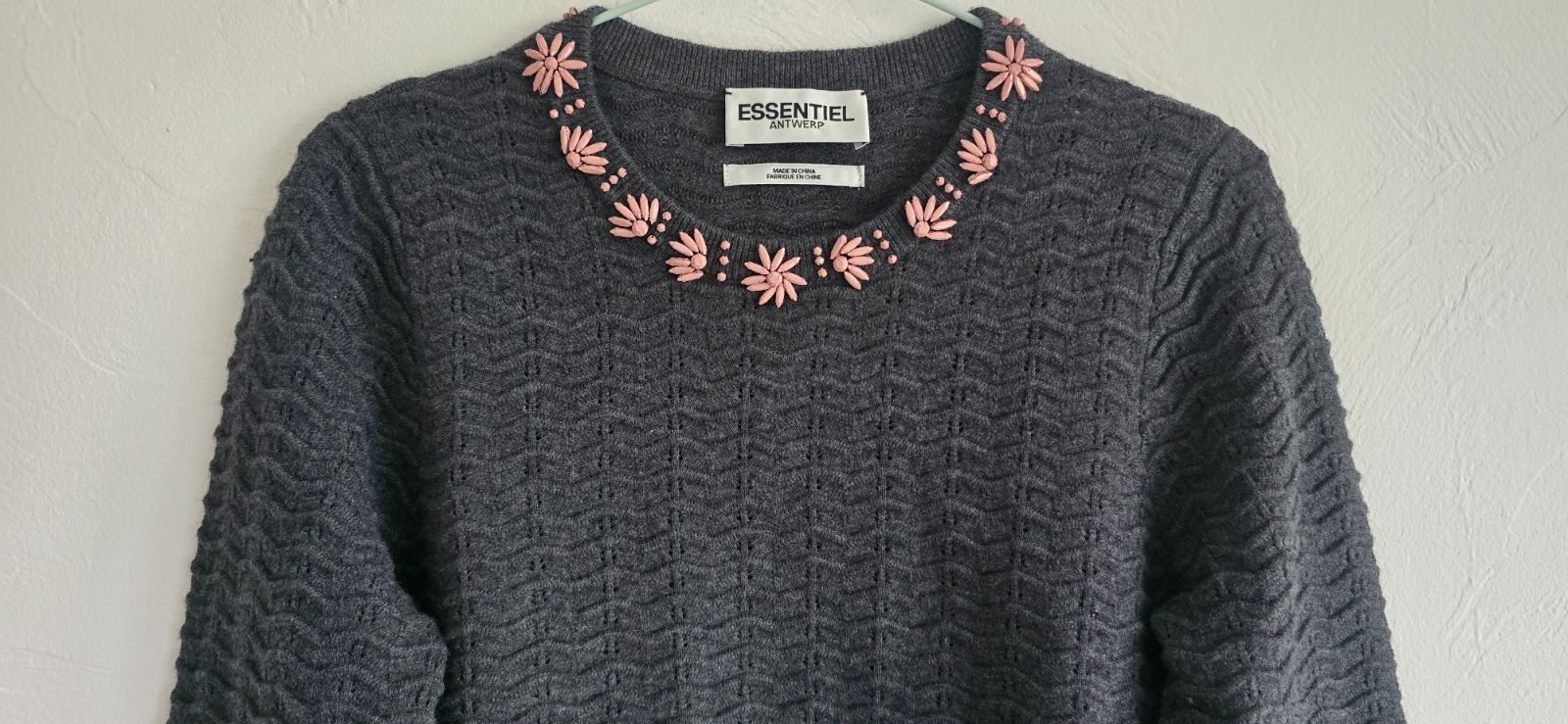 ESSENTIEL Antwerp Gray Knitted Sweater with Pink Flower Decorated Collar Size S image 5